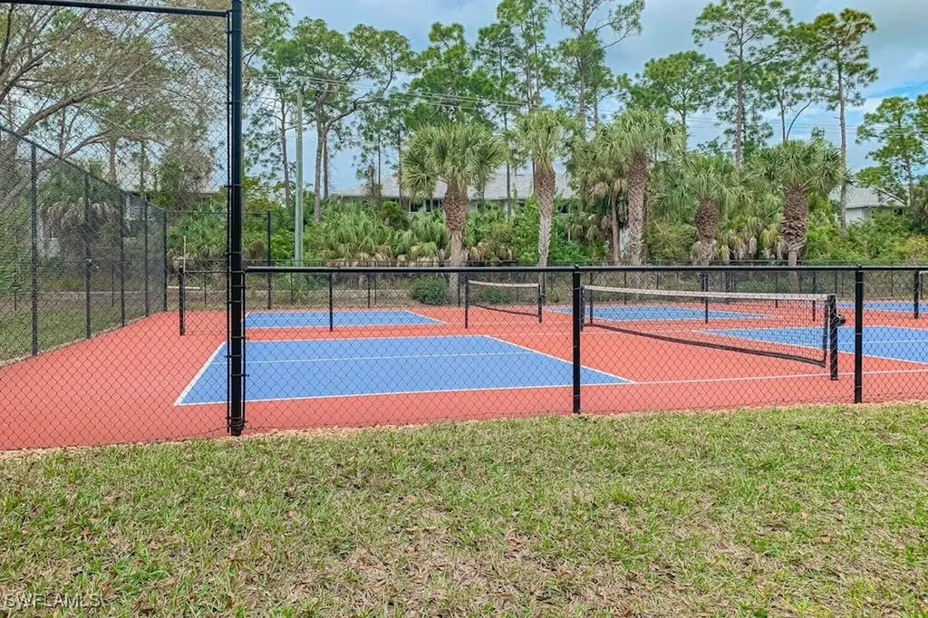 350 Robin Hood Circle Naples FL 34104