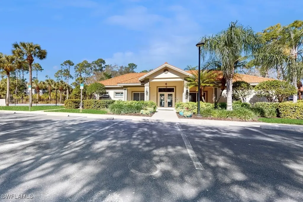 350 Robin Hood Circle Naples FL 34104