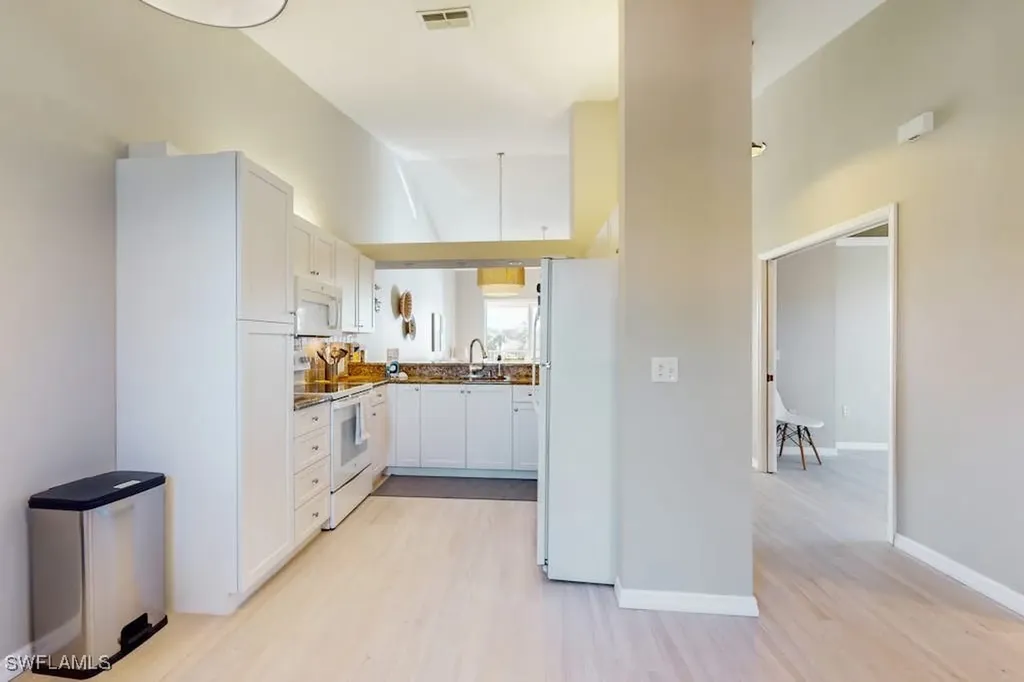 350 Robin Hood Circle Naples FL 34104