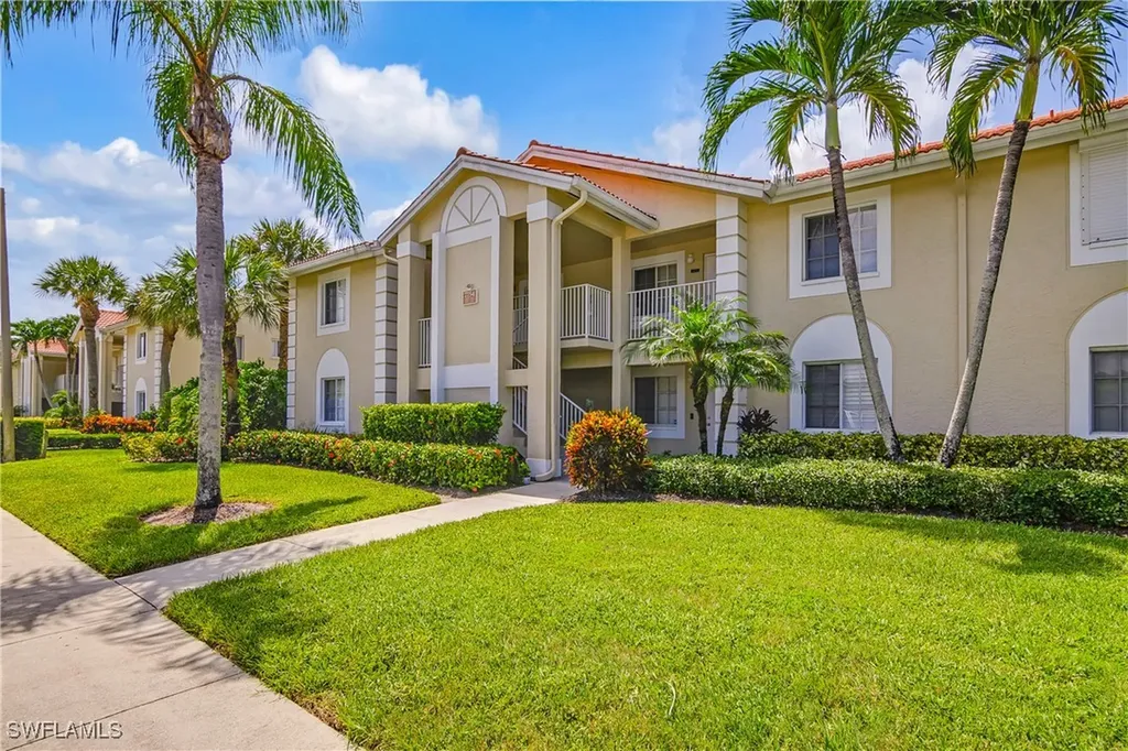 7754 Emerald Circle Naples FL 34109