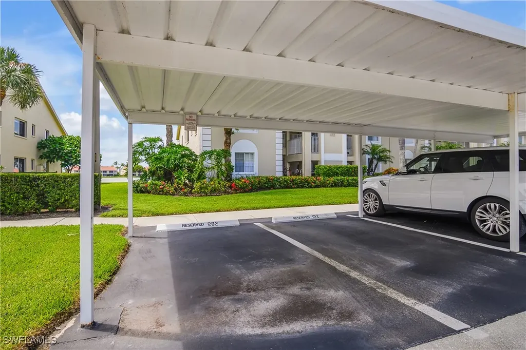 7754 Emerald Circle Naples FL 34109