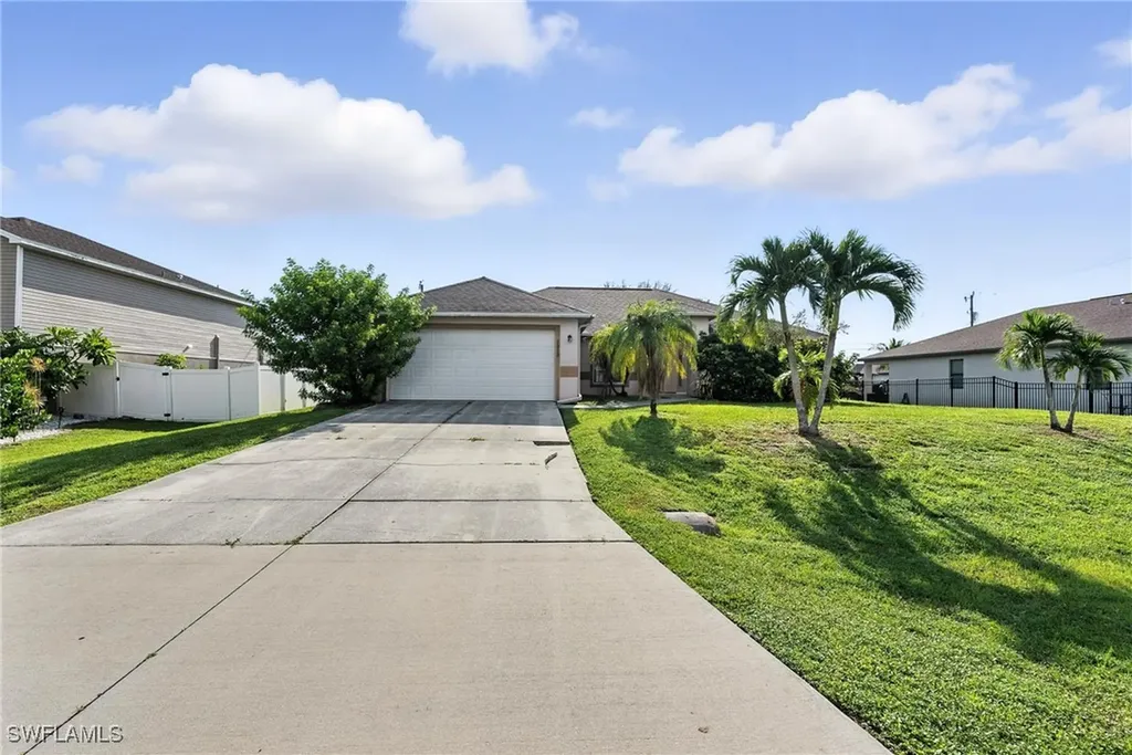 1010 SW 10th Place Cape Coral FL 33991