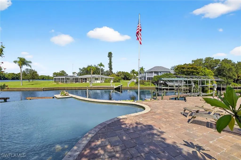 18071 Traverse Drive Alva FL 33920