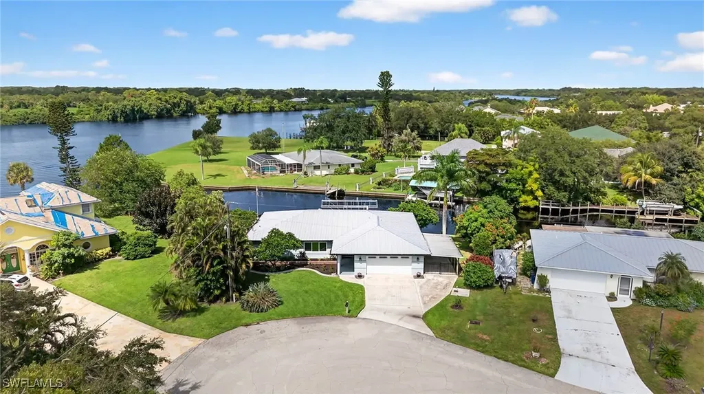 18071 Traverse Drive Alva FL 33920