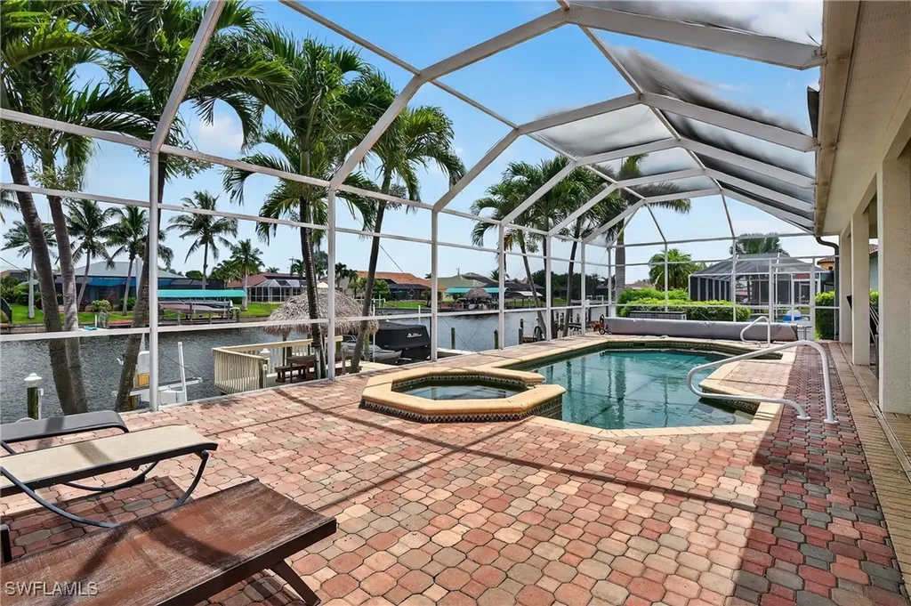 1917 SW 51st Street Cape Coral FL 33914