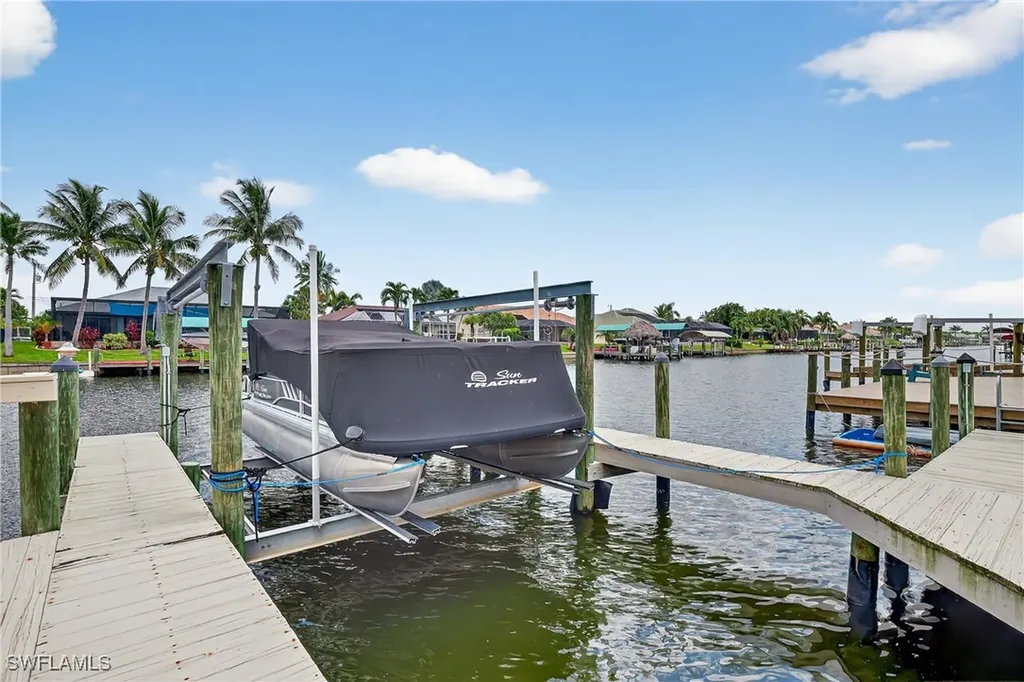 1917 SW 51st Street Cape Coral FL 33914
