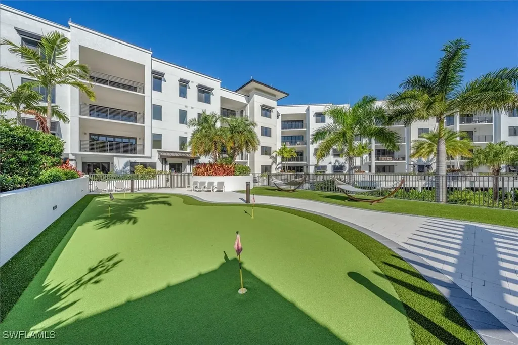 1115 Central Avenue Naples FL 34102