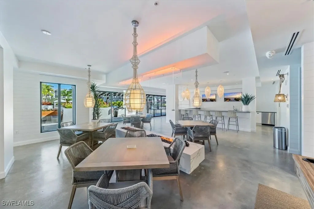 1115 Central Avenue Naples FL 34102