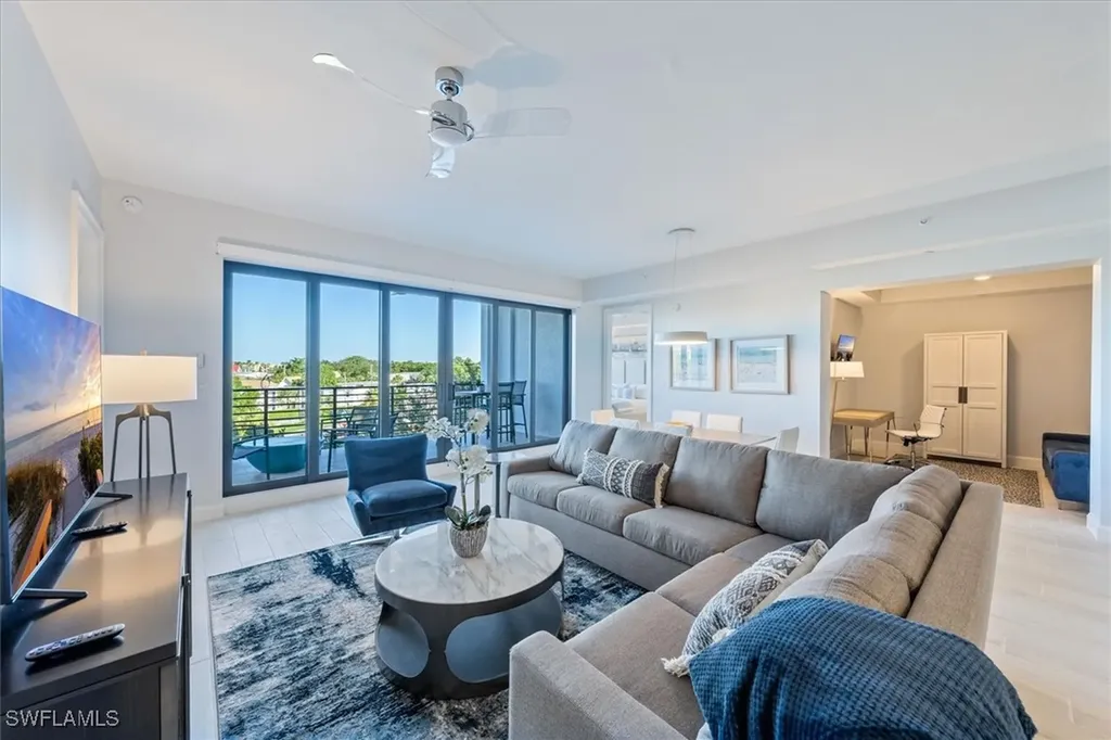 1115 Central Avenue Naples FL 34102
