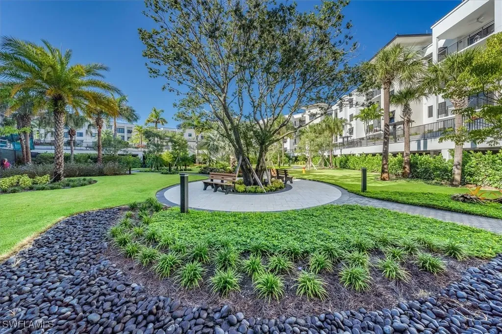 1115 Central Avenue Naples FL 34102