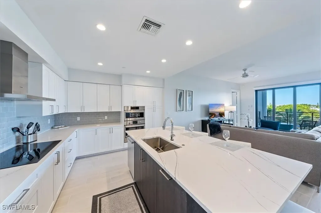 1115 Central Avenue Naples FL 34102
