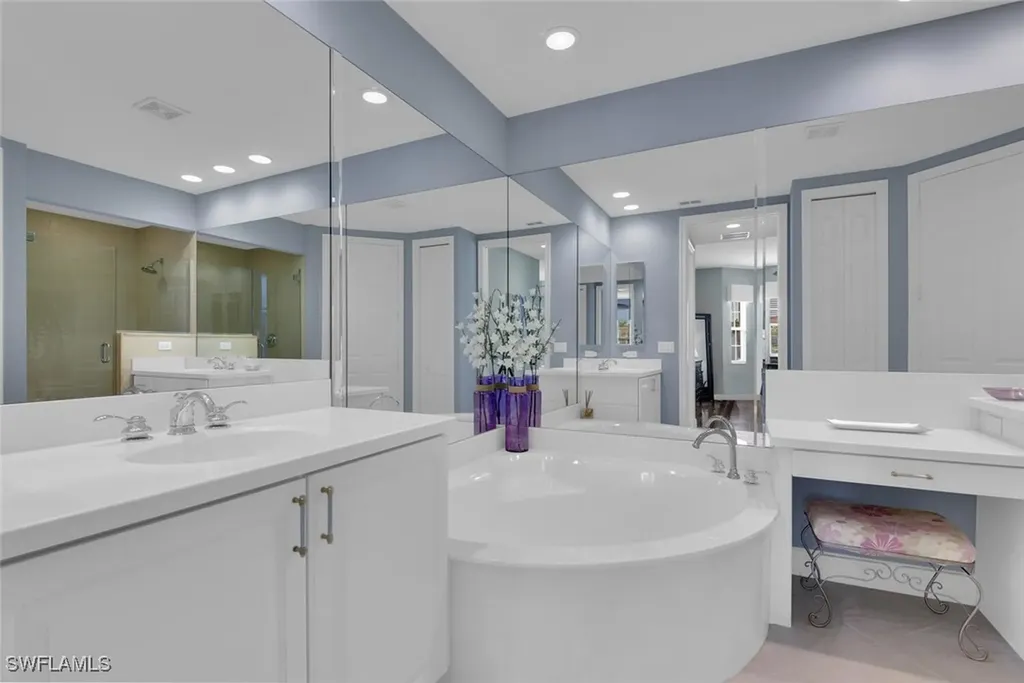 6413 Legacy Circle Naples FL 34113