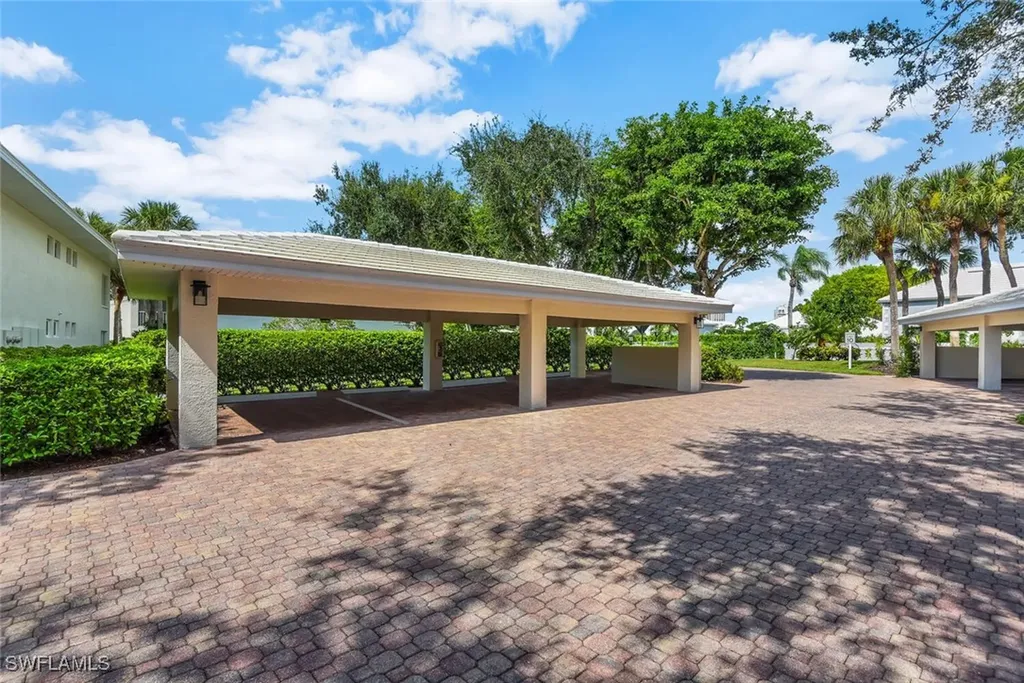 780 Willowbrook Drive Naples FL 34108