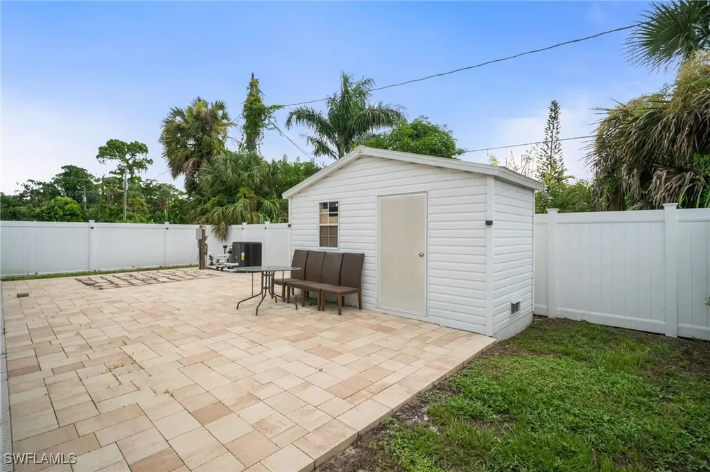 10091 Georgia Street Bonita Springs FL 34135