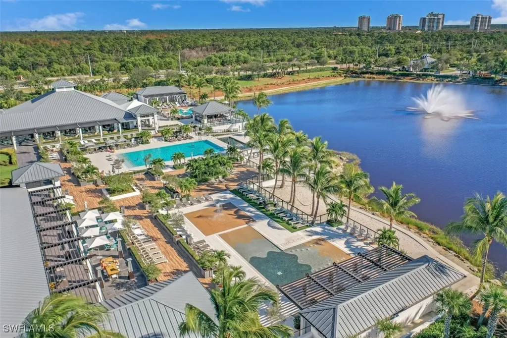13915 Old Coast Road Naples FL 34110