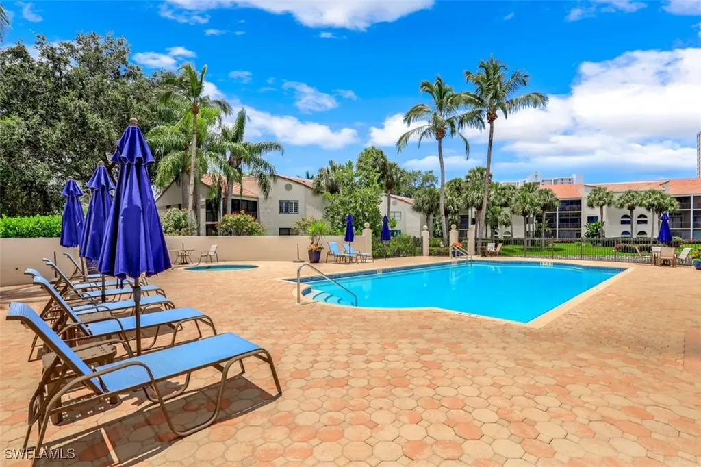 6500 Valen Way Naples FL 34108