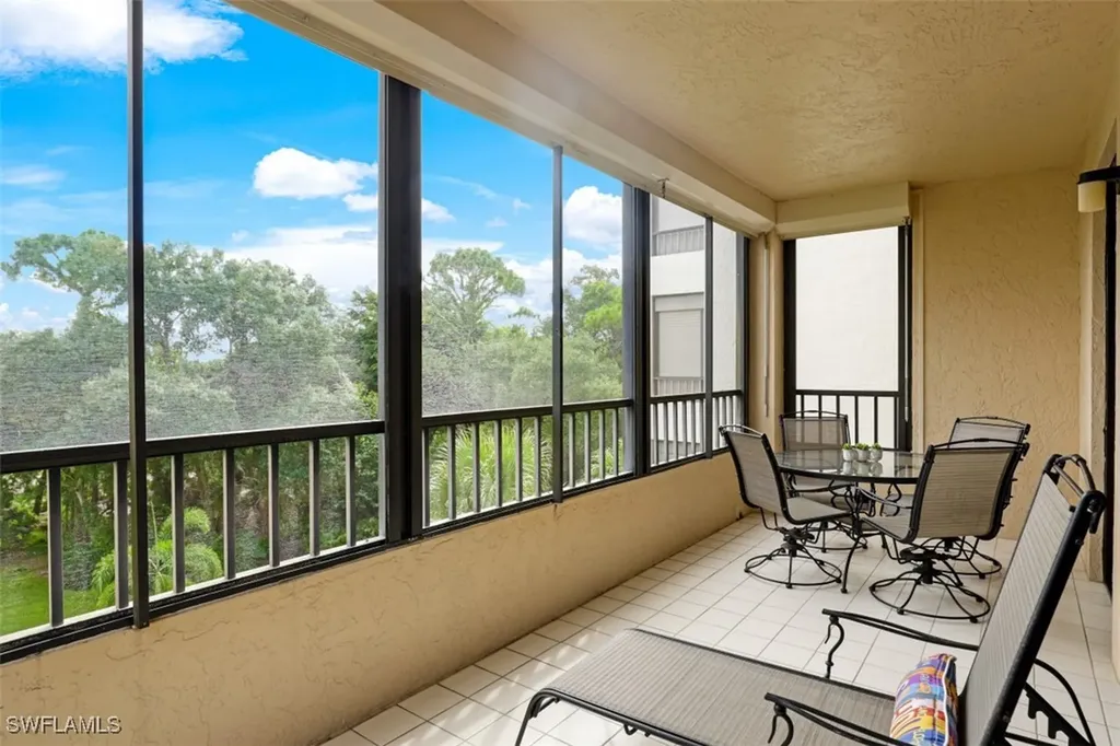 6500 Valen Way Naples FL 34108
