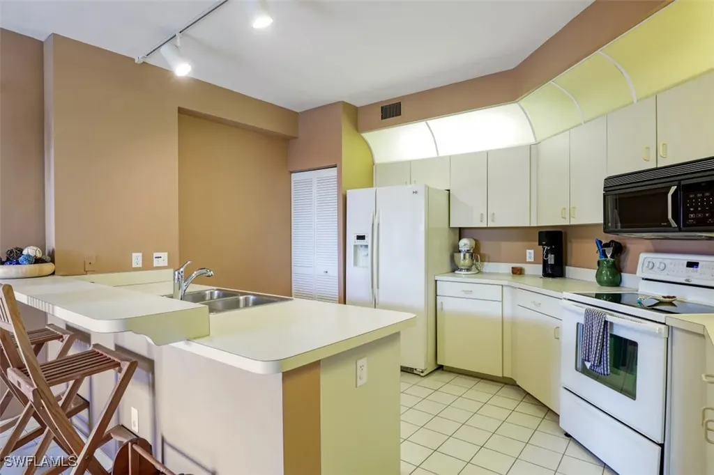 6500 Valen Way Naples FL 34108