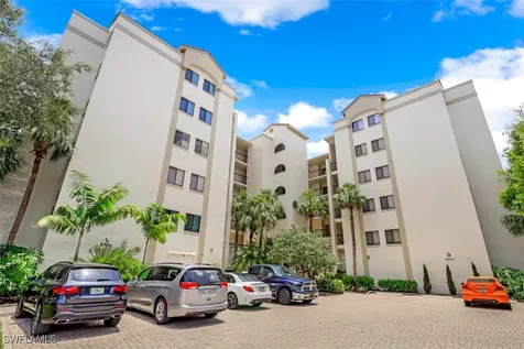 6500 Valen Way Naples FL 34108