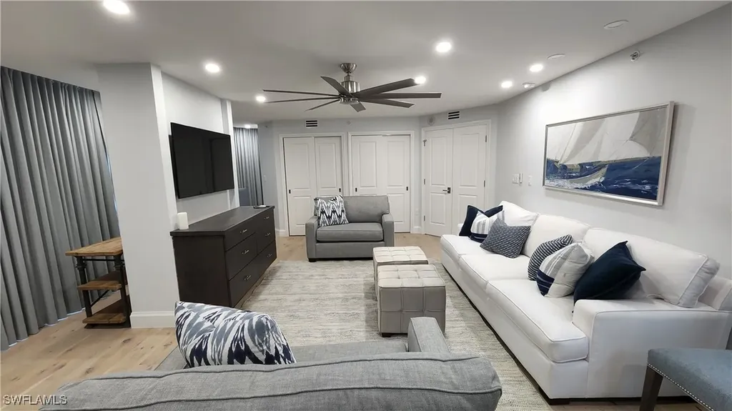 20 Seagate Drive Naples FL 34103