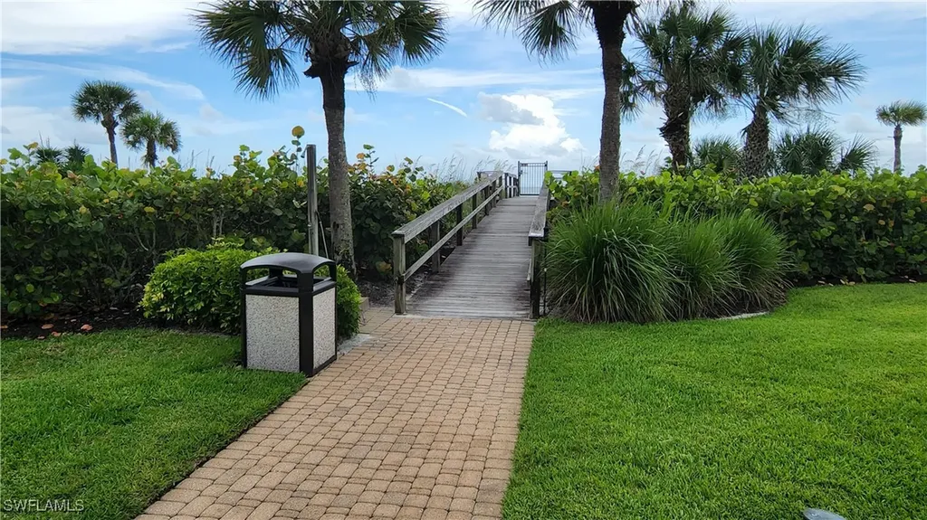 20 Seagate Drive Naples FL 34103