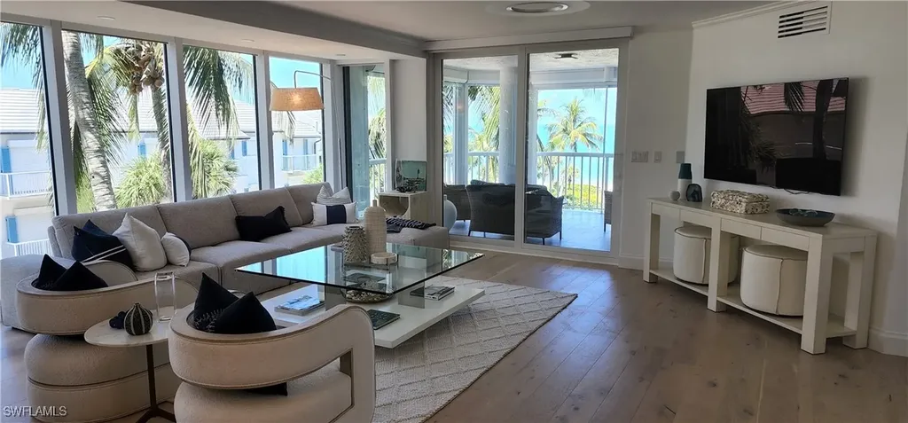 20 Seagate Drive Naples FL 34103