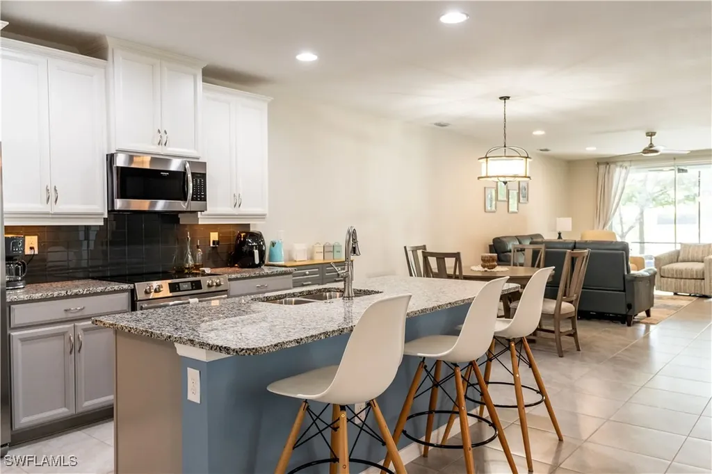 14888 Edgewater Circle Naples FL 34114