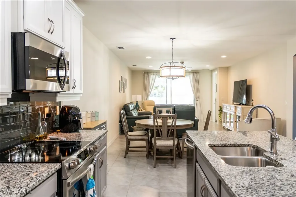14888 Edgewater Circle Naples FL 34114