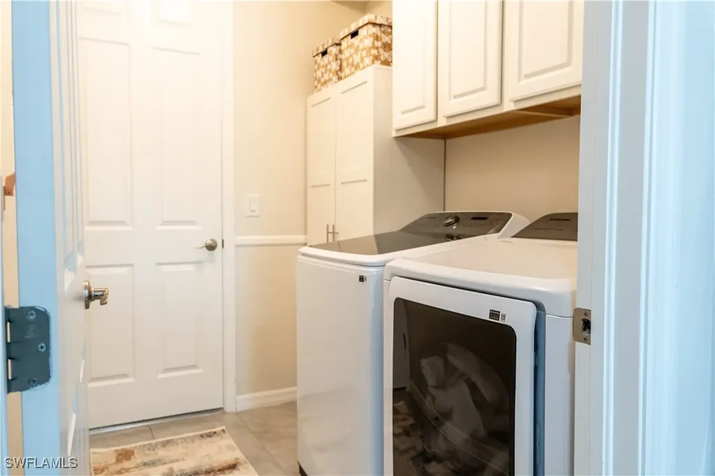 14888 Edgewater Circle Naples FL 34114