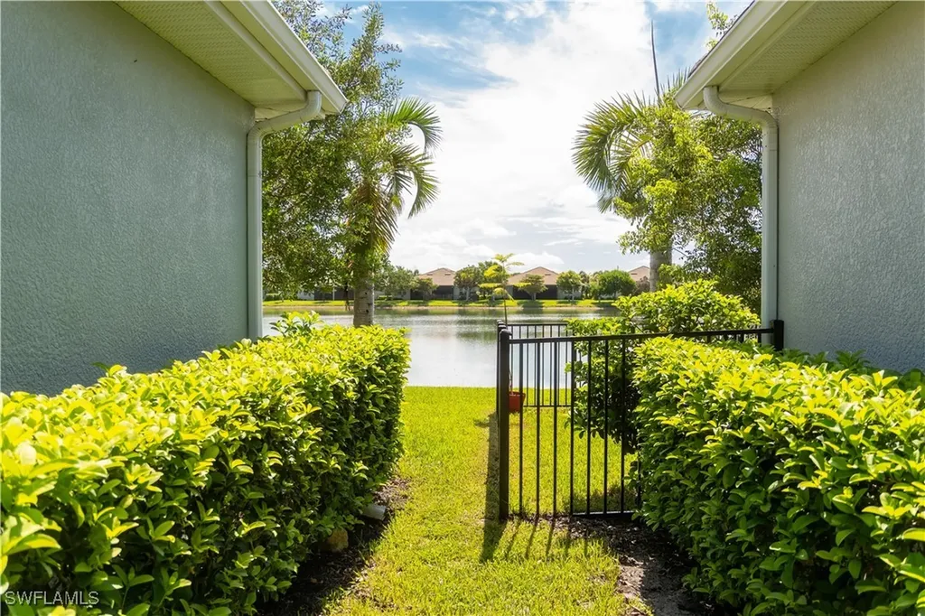 14888 Edgewater Circle Naples FL 34114