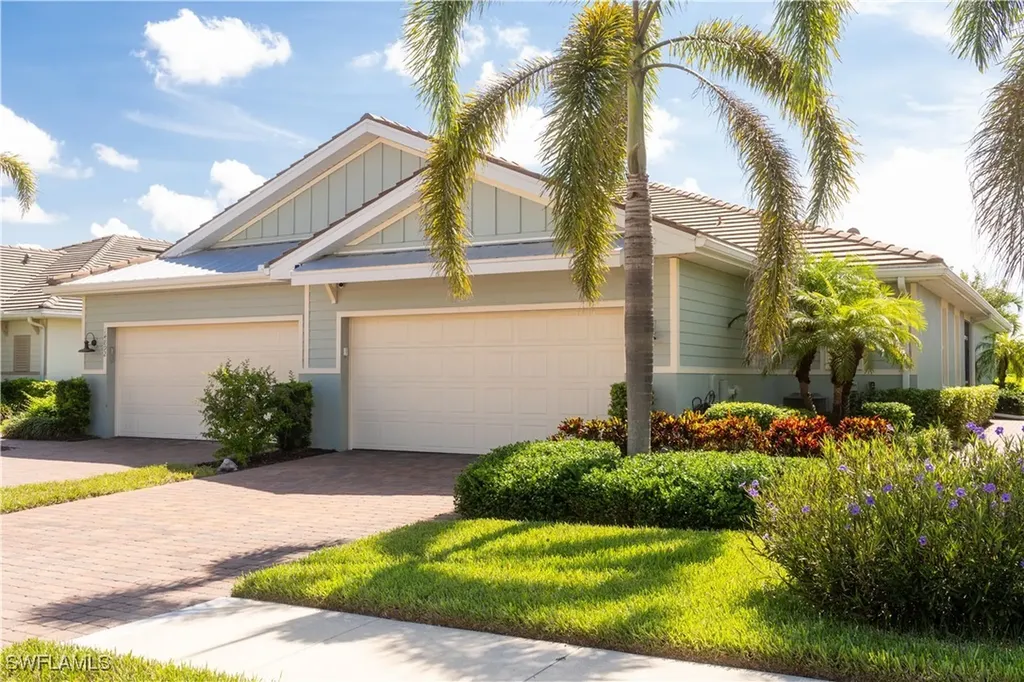 14888 Edgewater Circle Naples FL 34114