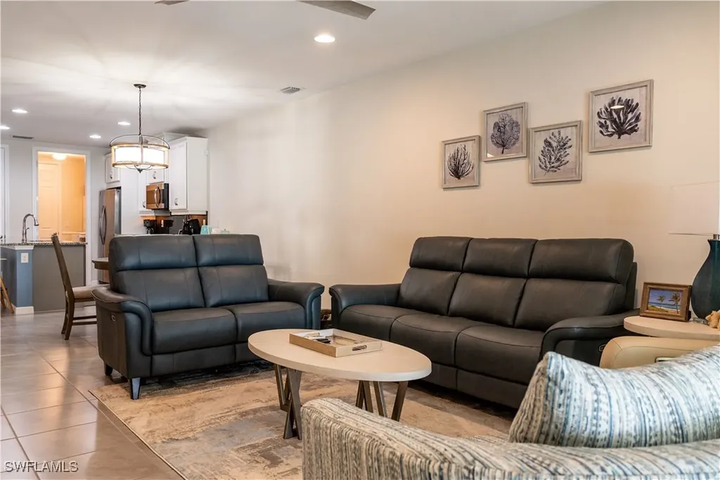 14888 Edgewater Circle Naples FL 34114
