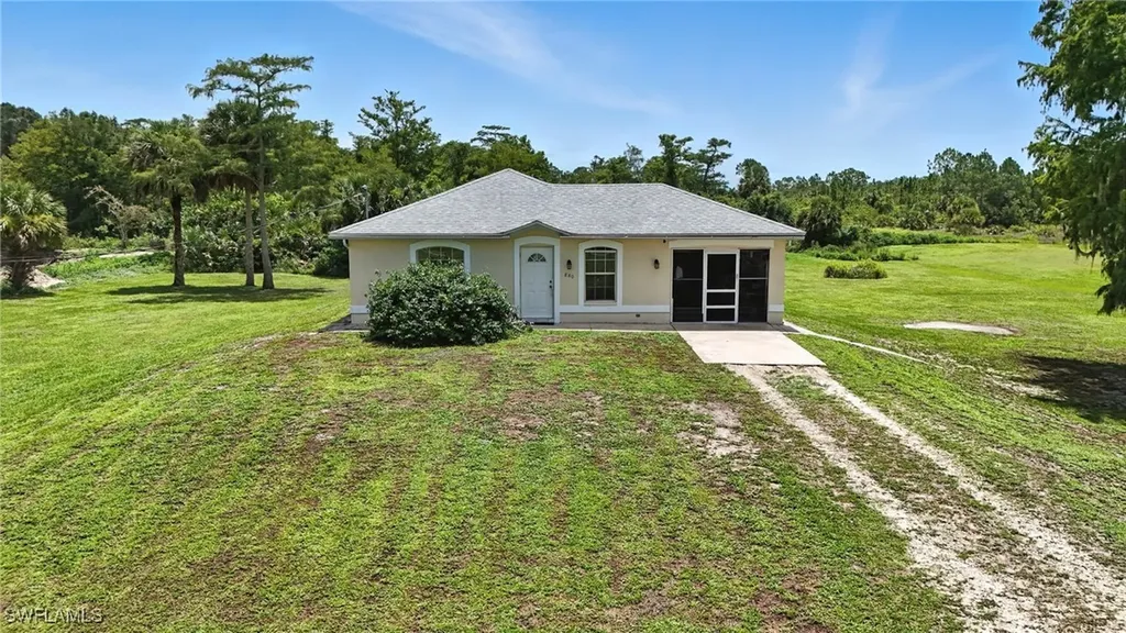 880 4th Street SE Naples FL 34117