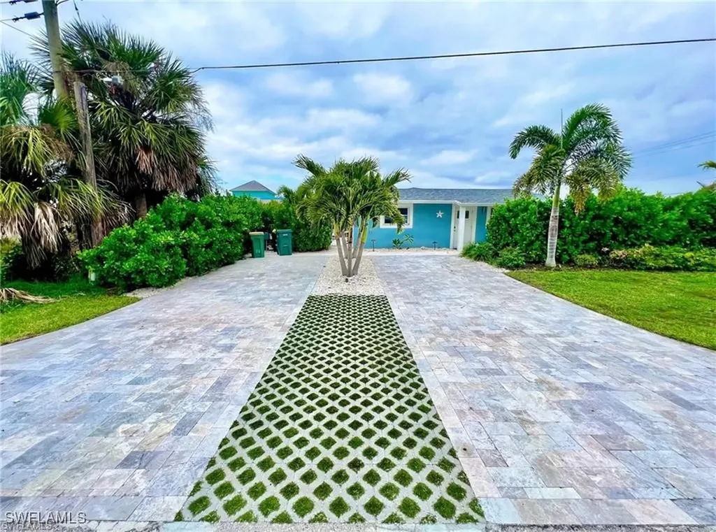 203 1st Street Bonita Springs FL 34134