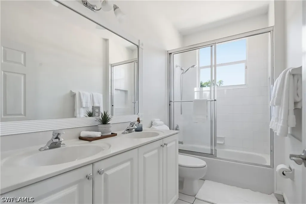 1289 Barrigona Court Naples FL 34119