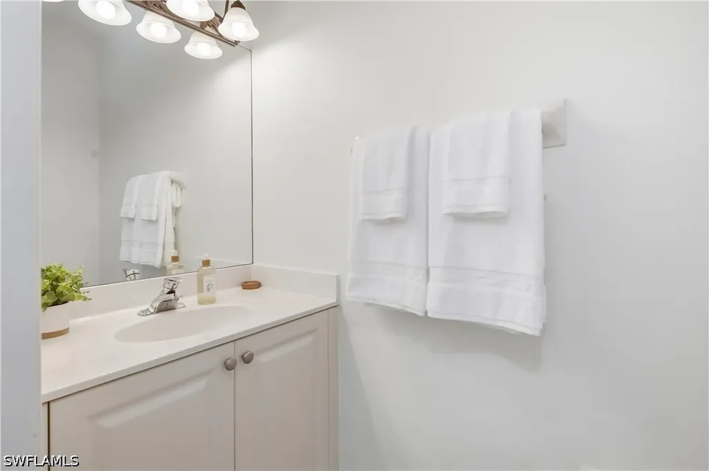 1289 Barrigona Court Naples FL 34119