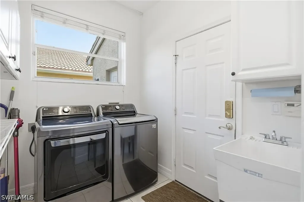1289 Barrigona Court Naples FL 34119