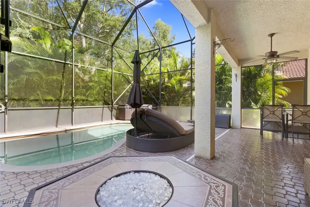 1289 Barrigona Court Naples FL 34119