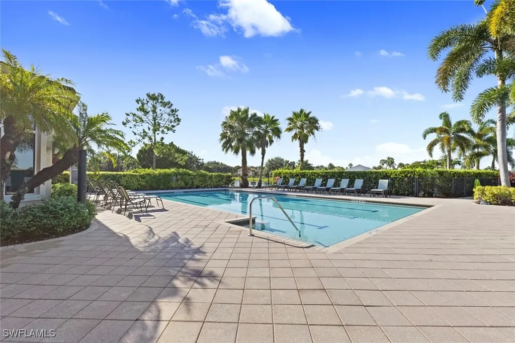 1289 Barrigona Court Naples FL 34119
