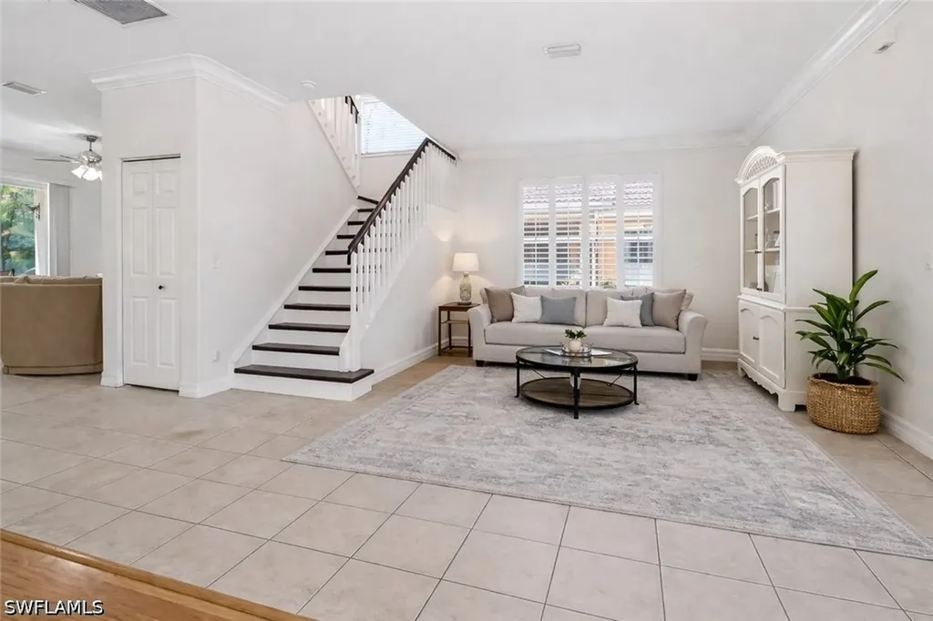 1289 Barrigona Court Naples FL 34119