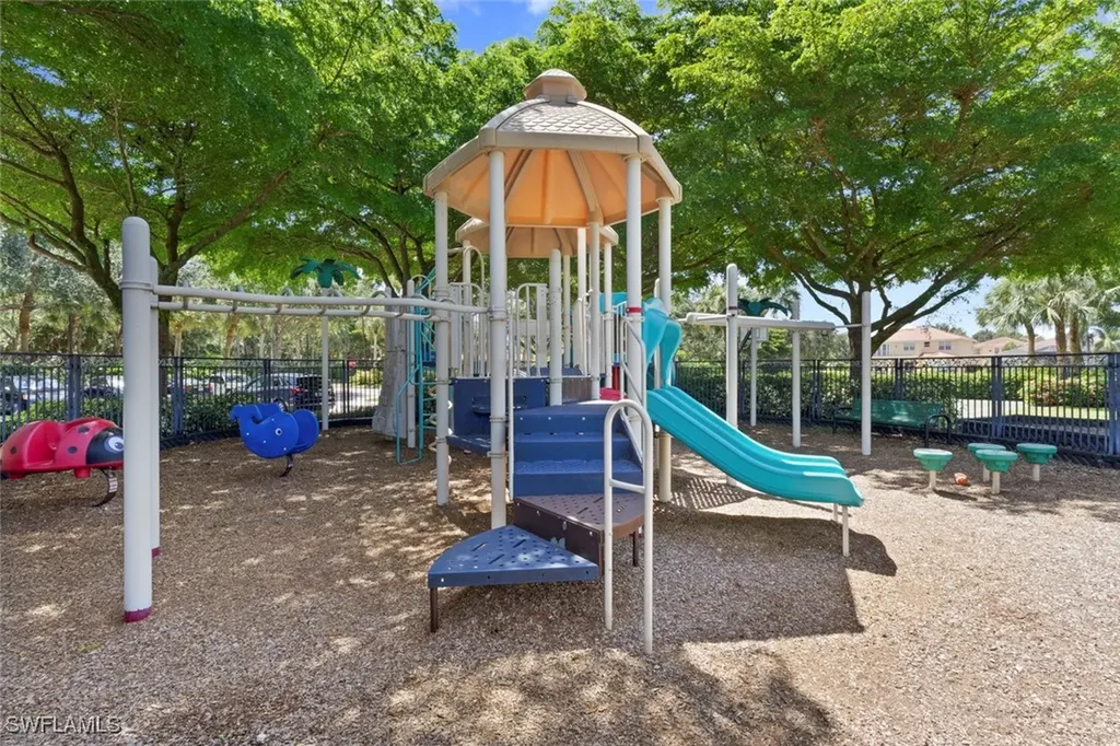 1289 Barrigona Court Naples FL 34119