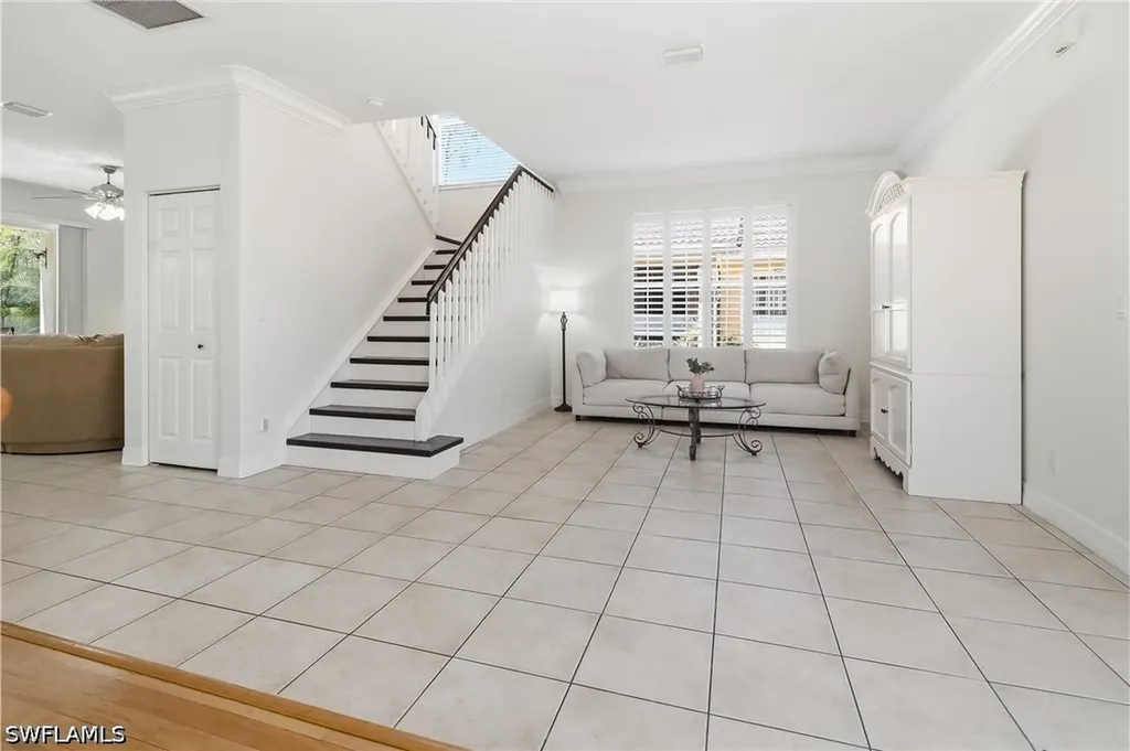 1289 Barrigona Court Naples FL 34119
