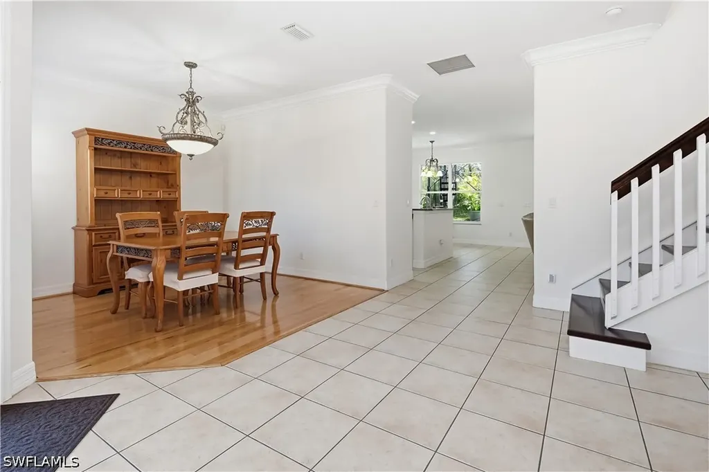 1289 Barrigona Court Naples FL 34119