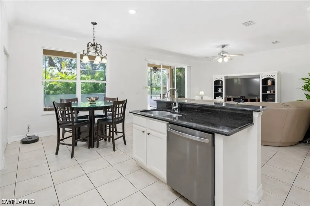 1289 Barrigona Court Naples FL 34119