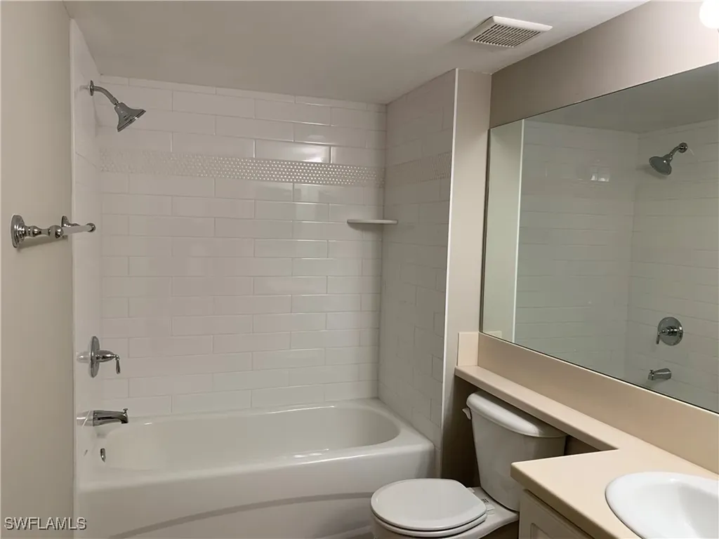 1250 Wildwood Lakes Boulevard Naples FL 34104