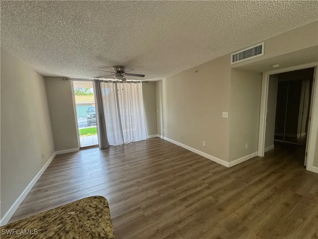 1250 Wildwood Lakes Boulevard Naples FL 34104