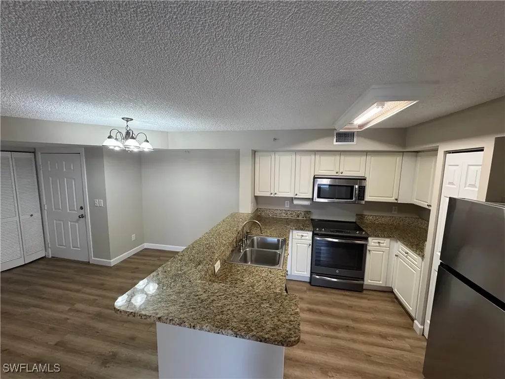 1250 Wildwood Lakes Boulevard Naples FL 34104