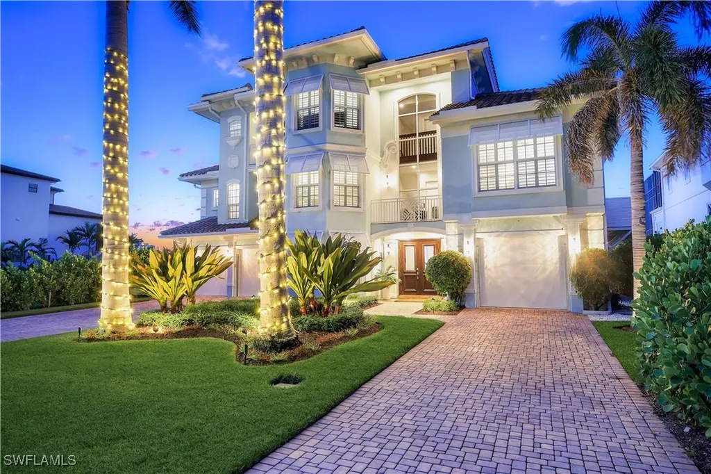 273 Egret Avenue Naples FL 34108