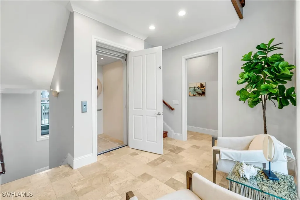 273 Egret Avenue Naples FL 34108