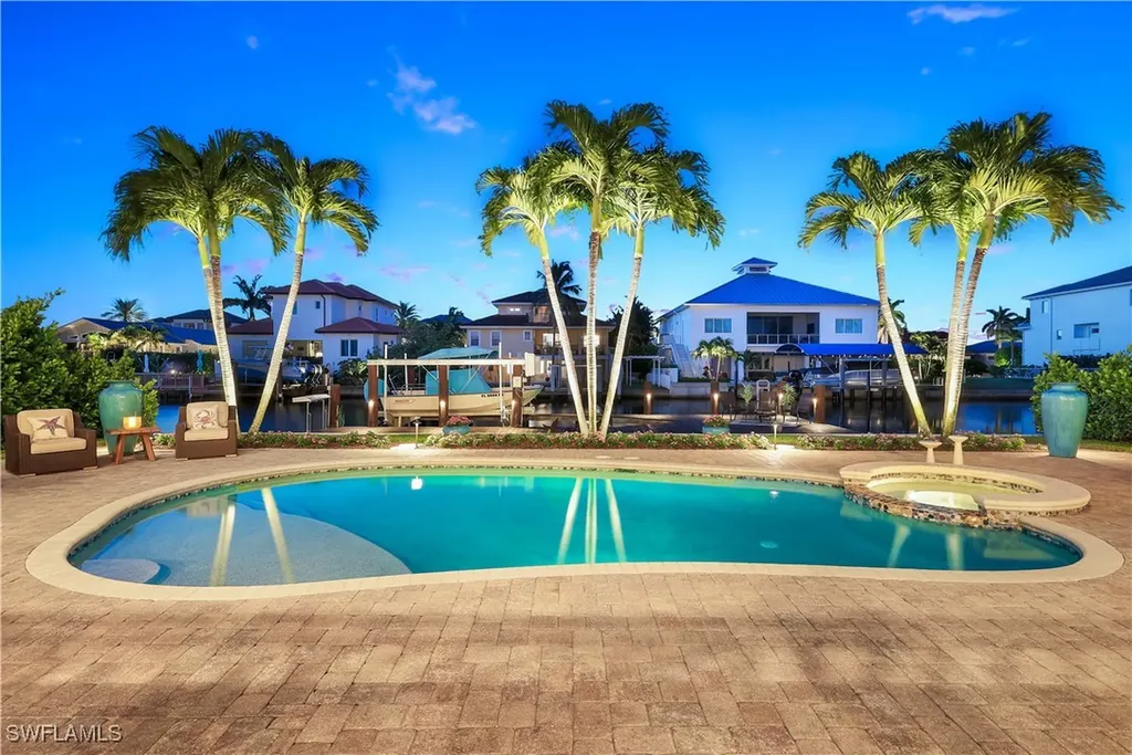 273 Egret Avenue Naples FL 34108